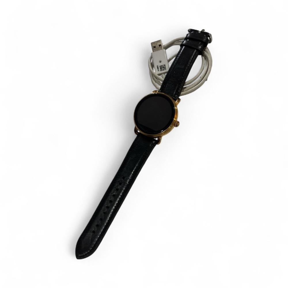 FOSSIL Black and Gold Smartwatch with Leather Strap